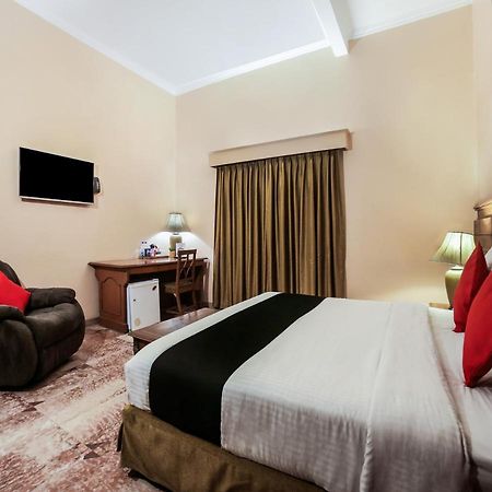 Capital O 10953 Dayal Lodge - A Boutique Hotel Agra  Extérieur photo
